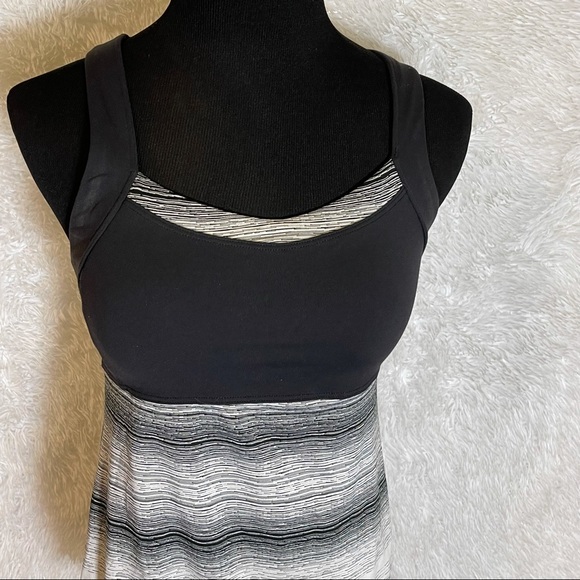 Athleta Black White Side Crunch and Punch Tank Top - Picture 7 of 9